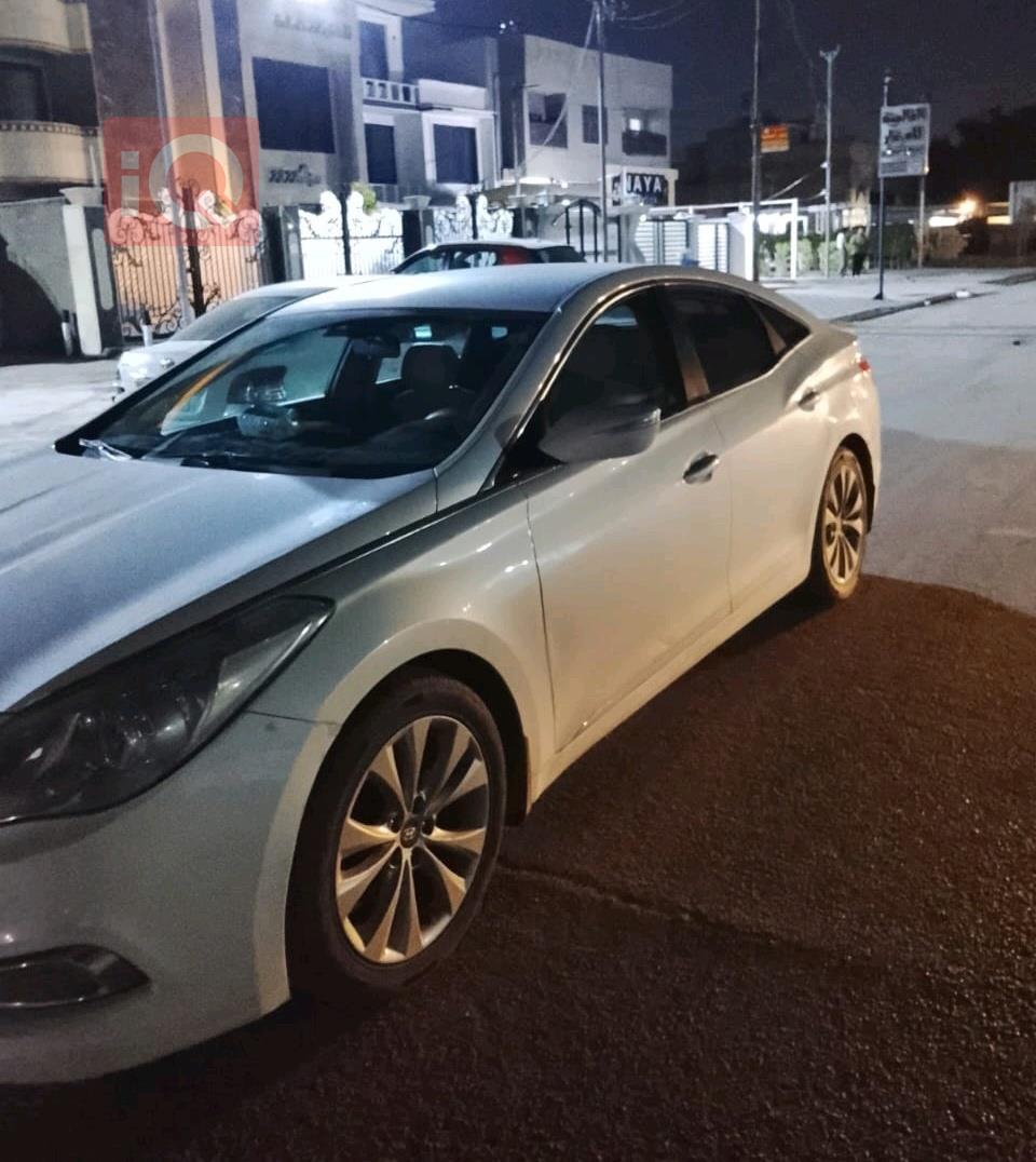 هيونداي أزيرا